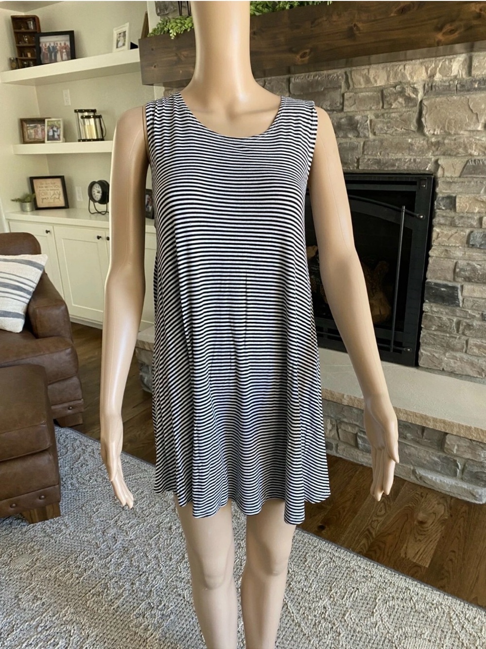 Michael Farrell Striped Black and White Sleeveless casual Dress Size Small